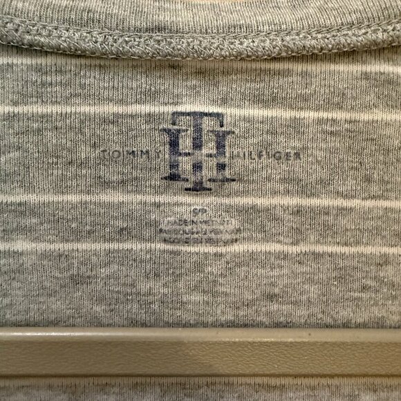 Tommy Hilfiger Gray Striped Long Sleeve V-Neck Tee Size Small - Picture 2 of 4